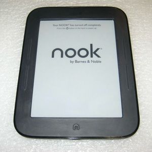 Barnes & Nobles Nook simple Touch ereader WiFi 2gb 6”